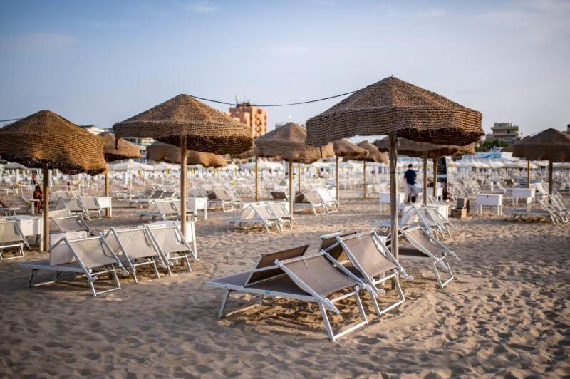 Due Gemelle Hotel Rimini Exterior photo