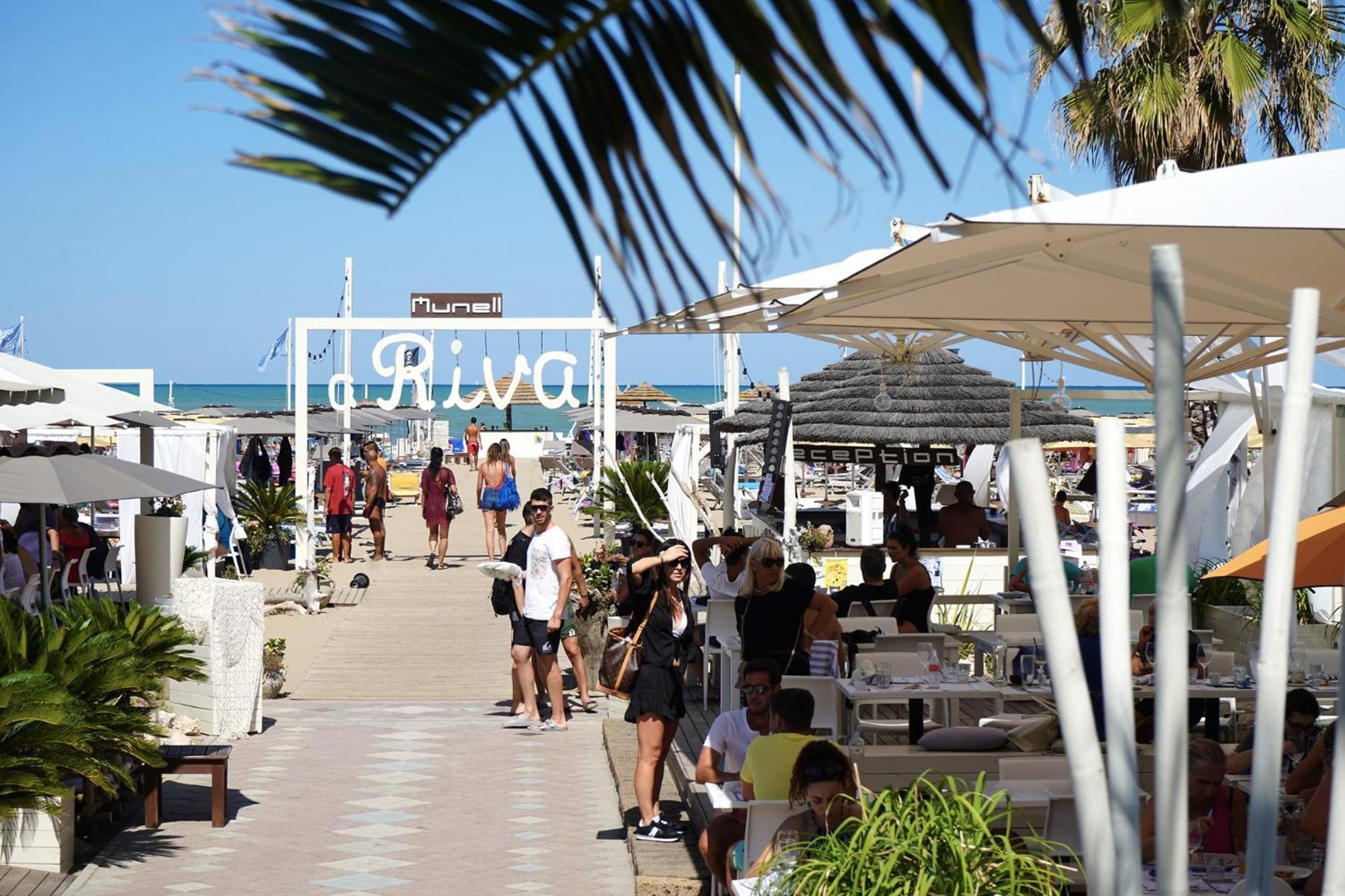 Due Gemelle Hotel Rimini Exterior photo
